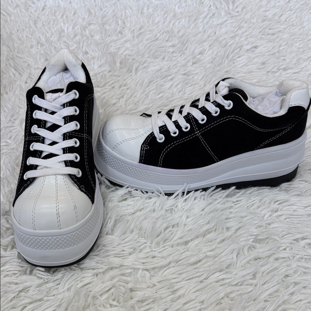 Dolls Kill Current Mood Black White Platform Sneaker Size 8